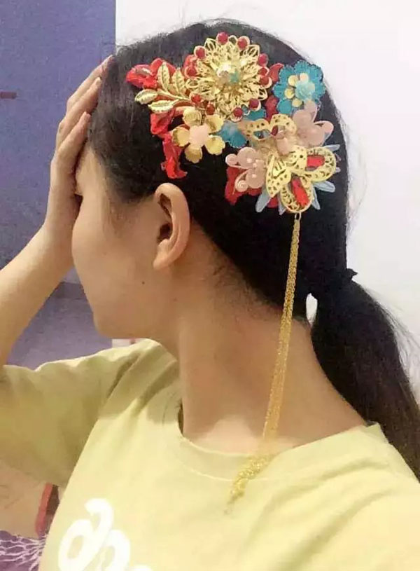 来自新世纪化妆部的饰品